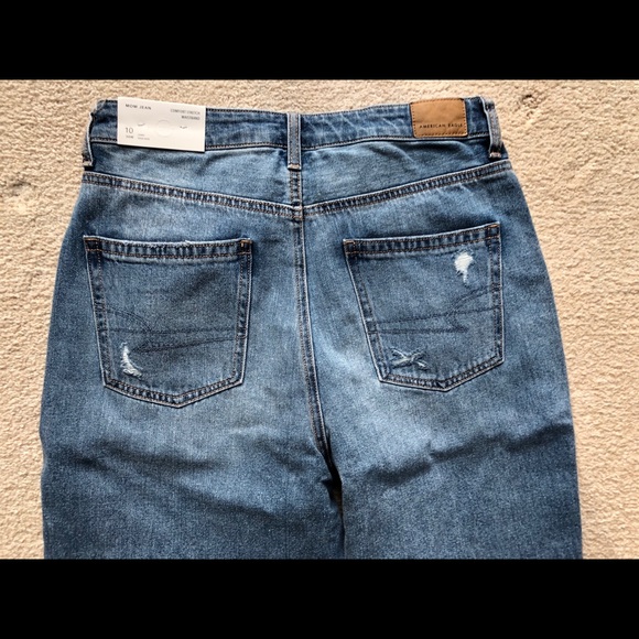 American Eagle AE Mom Jean Cool Classic Blue Size 10 Long Knee Rips Straight - Picture 14 of 15